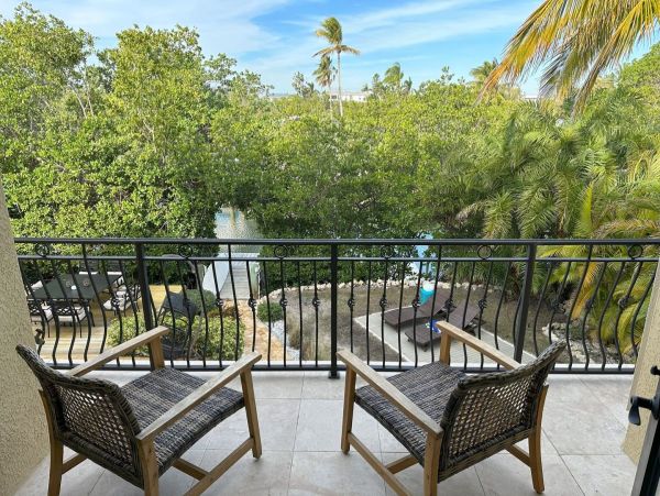 Luxury Four Bedroom Vacation Rental on Longboat Key Sleeps 8